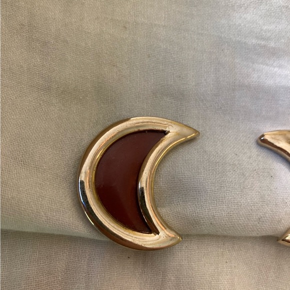 Bergere’ Vintage Half Moon Red Clip‎ on Earrings - Picture 8 of 8
